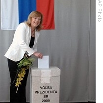 ap_slovakia_elections_radicova_4apr09_eng_210