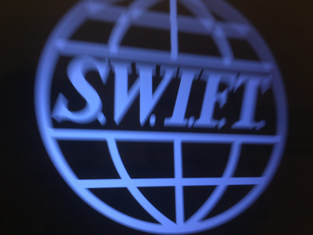 Swift банки санкции. Система swift что это такое. swift (платёжная система). swift система межбанковских платежей. swift картинки.